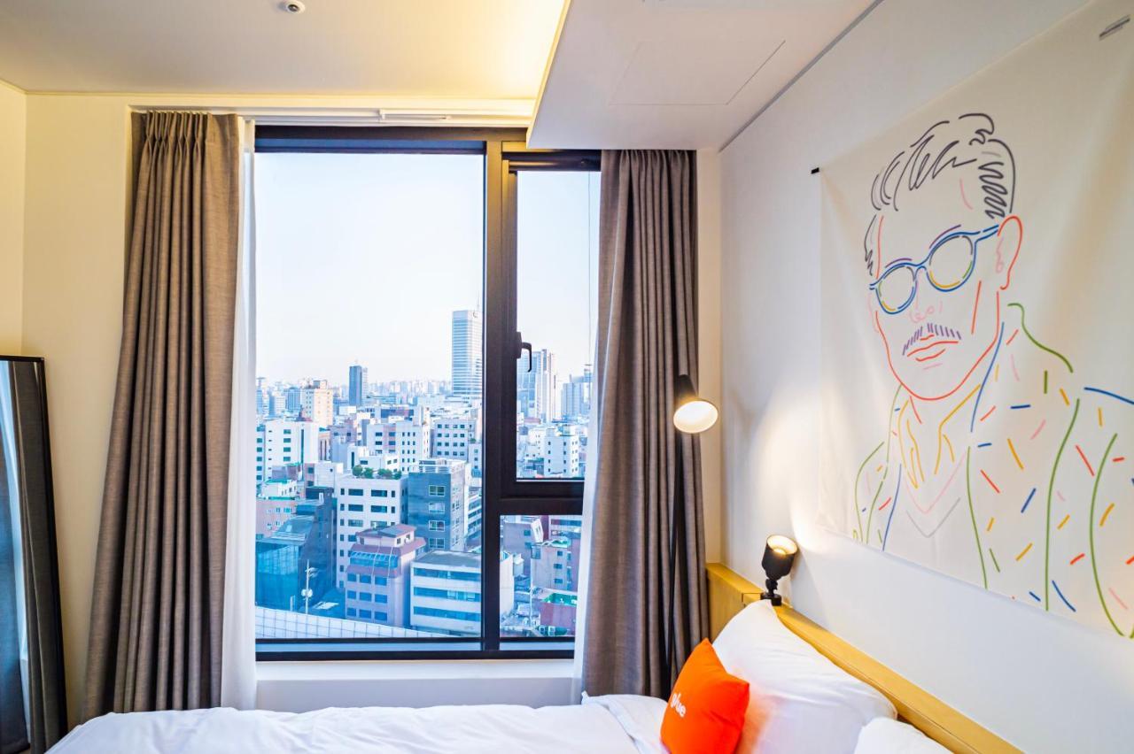 Hotel Glue